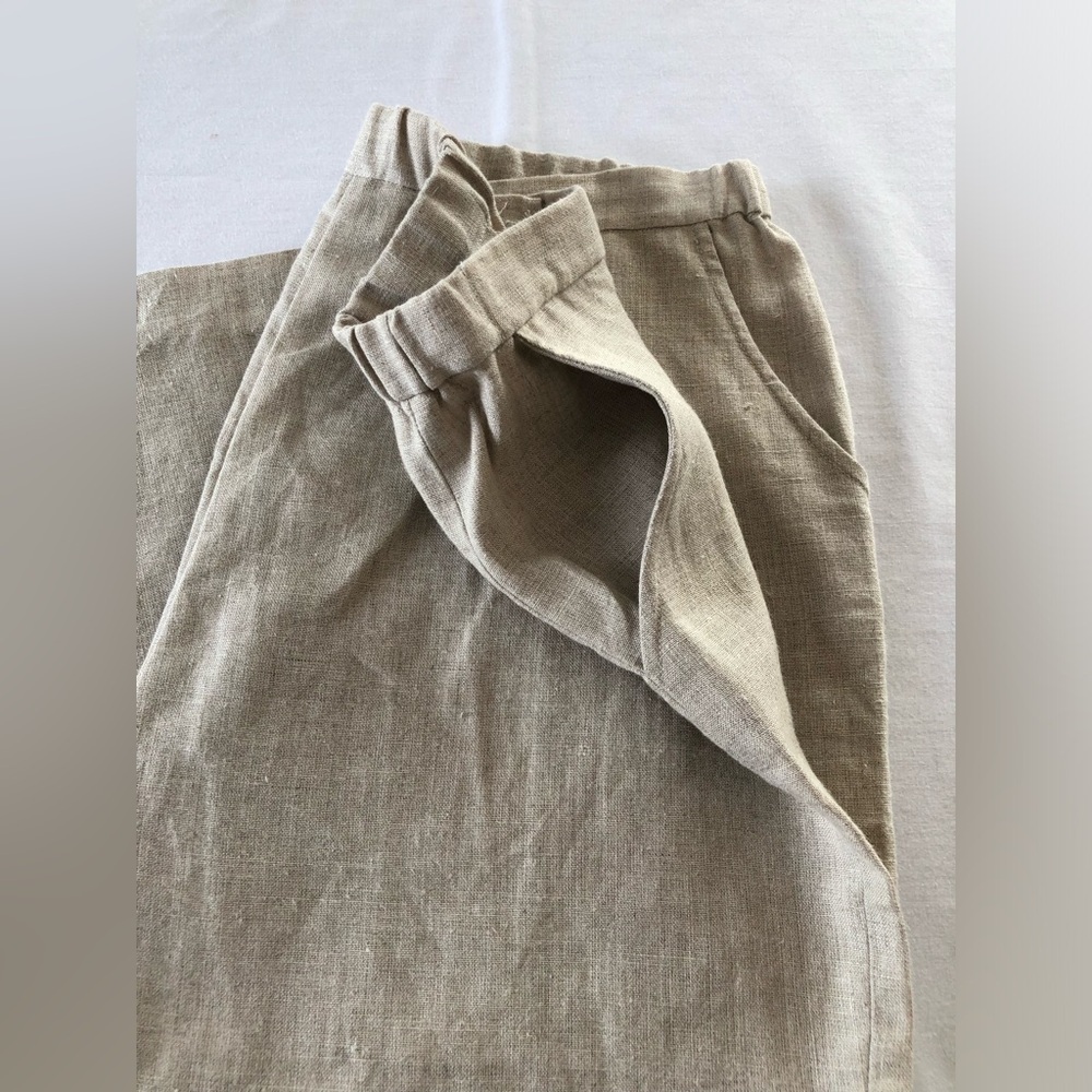 Neiman Marcus Linen Exclusive Women’s Cropped Pants. Beach, Summer, Casual. - Picture 8 of 10